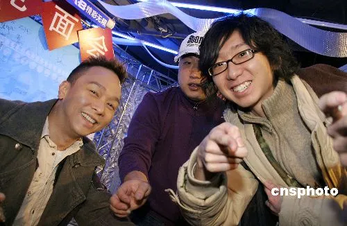 黄家强称Beyond因黄贯中解散 爆其“4宗罪”