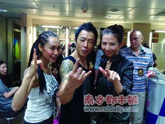 黄贯中对朱茵没机会发脾气 自曝多年前早已求婚