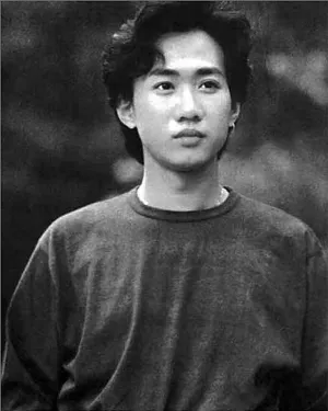 清明值得怀念的明星 张国荣黄家驹音容相貌今犹在
