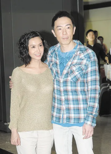 黄贯中曝朱茵怀孕超仨月 称不在乎男女：健康就好