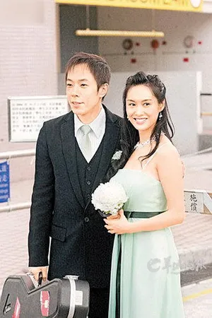 黄贯中年底与朱茵结婚生子 存钱买巨钻爱犬或赴宴