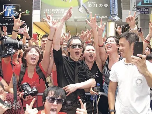 黄贯中个唱受假官网影响 已知朱茵肚中孩子性别