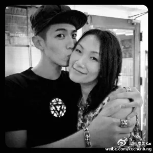 明星与父母的那些事：黄贯中曾扬言“杀父”
