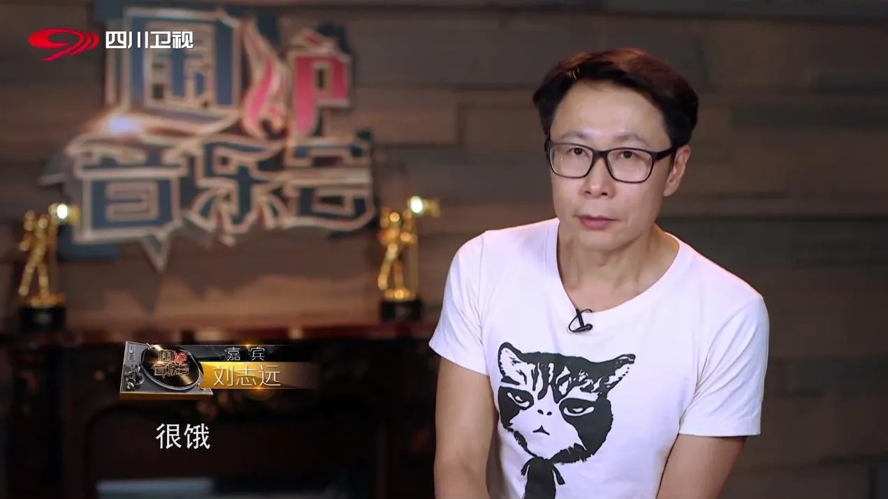 阿Paul同世榮嗰頭講完感性嘢，遠仔就突然「派膠」話肚餓！(節目截圖)