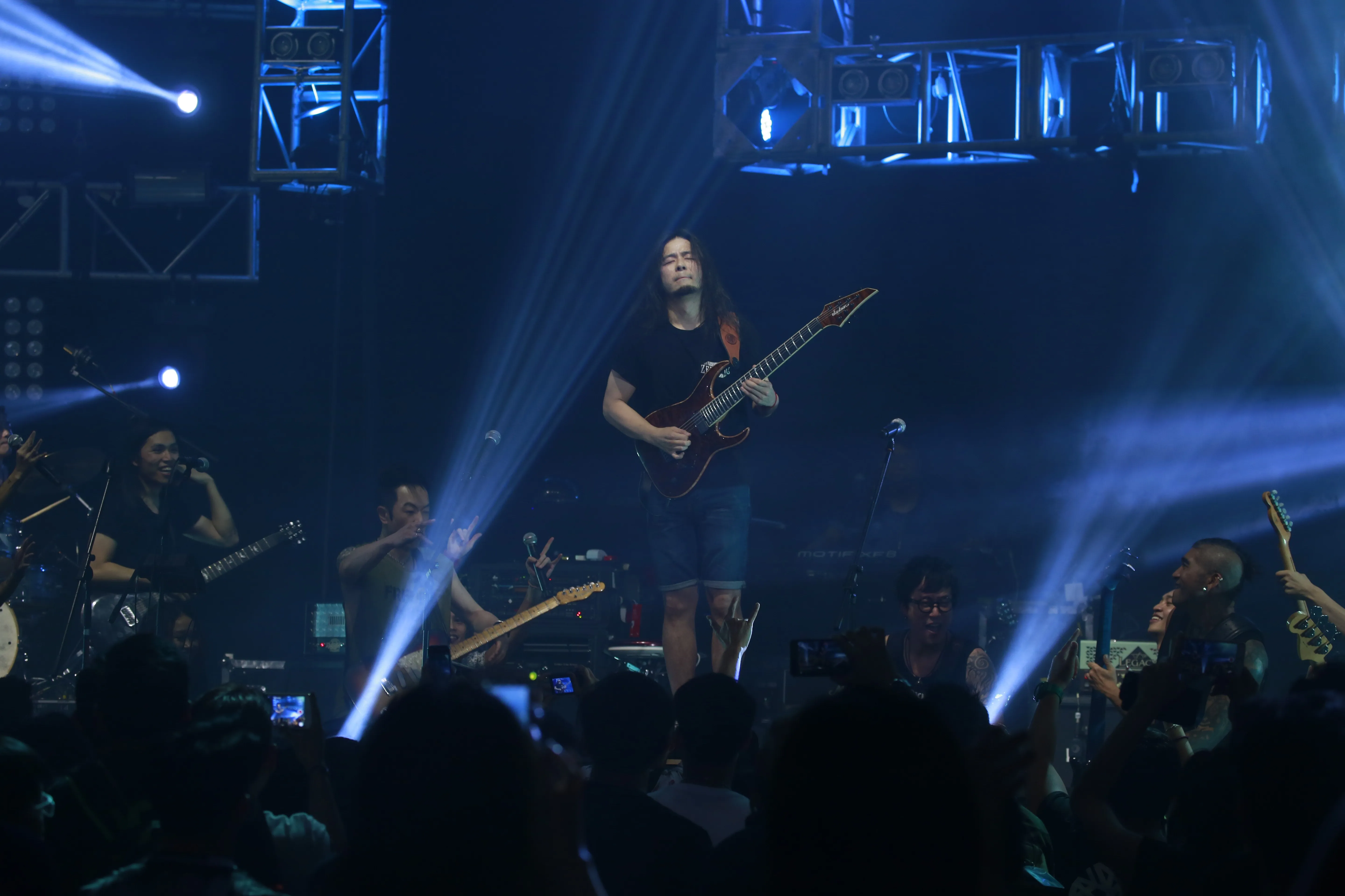 Kolor開騷盧巧音玩埋一份 黃貫中：睇完今晚唔使睇Metallica！