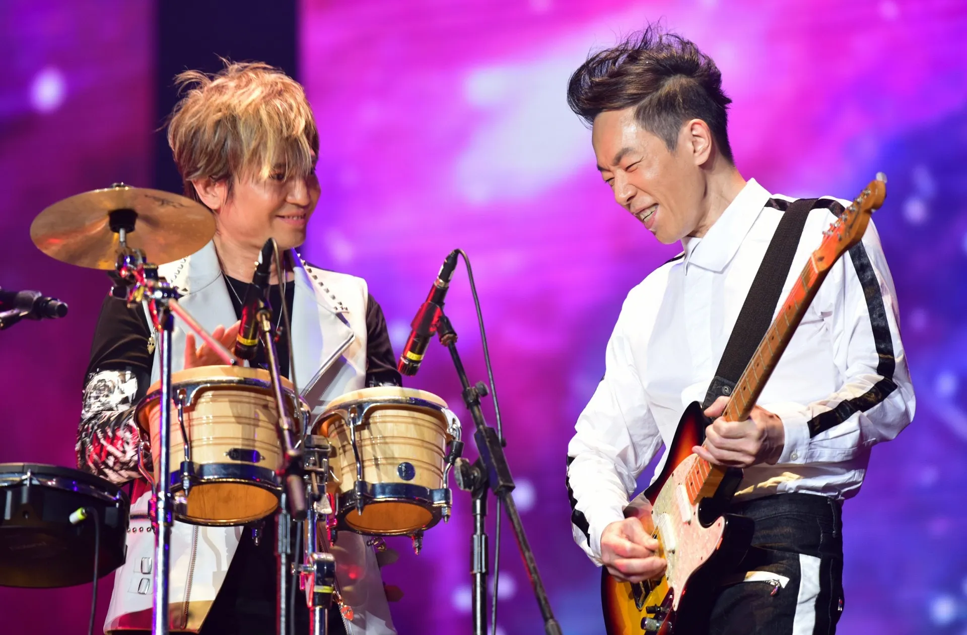 Beyond兩子4月在「沖動效應impulse演唱會」大連歧站一同開SHOW。（葉世榮微博圖片）