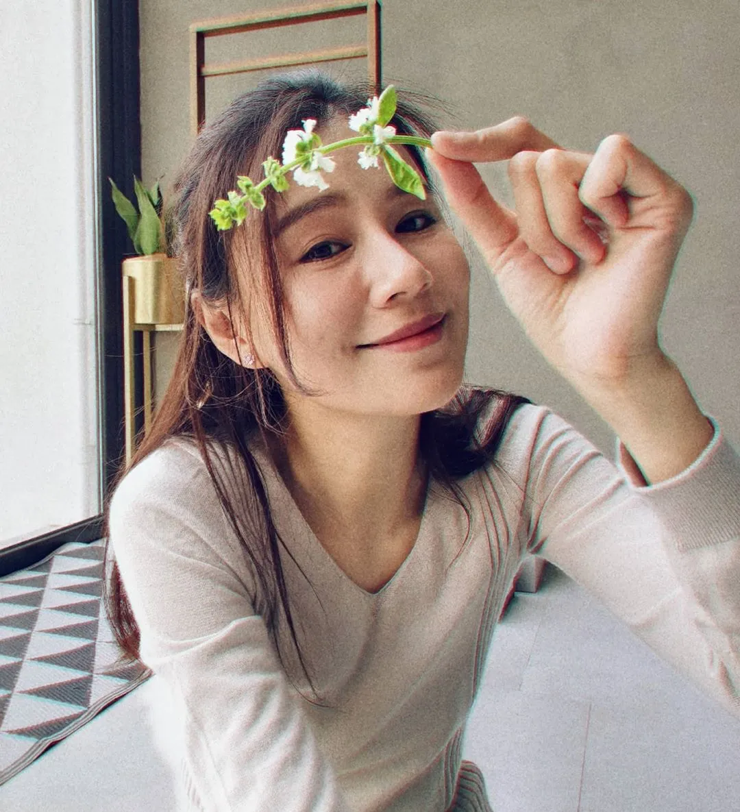 【公屋名人】黃翠如：有線主播出身，轉投TVB發展暢順，拍過多部劇集當女主角。現時婚姻生活十分幸福。曾有網民也笑說馬鞍山的恆安邨是不是風水特別好？因為馬鞍山的恆安邨還有以上數名的女藝人是成長於此地。
(wongtsuiyu@IG)