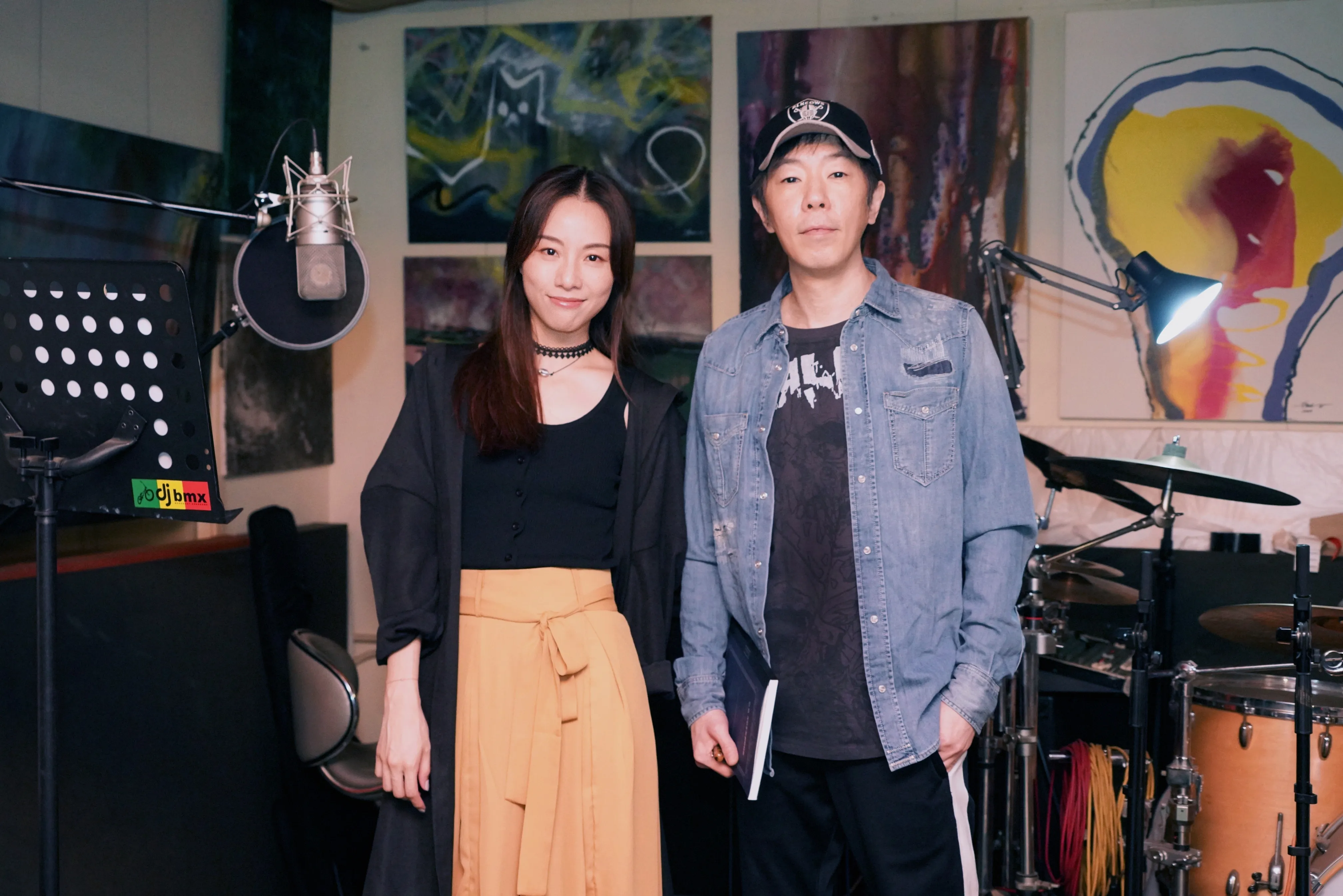 Stephy 親自為劇集主題曲《著地》主唱及填詞，更破天荒邀請到大師級音樂人黃貫中（Paul）作曲及擔任歌曲監製。