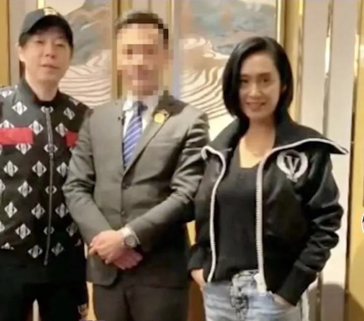Paul與朱茵被網民野生捕獲。(微博圖片)