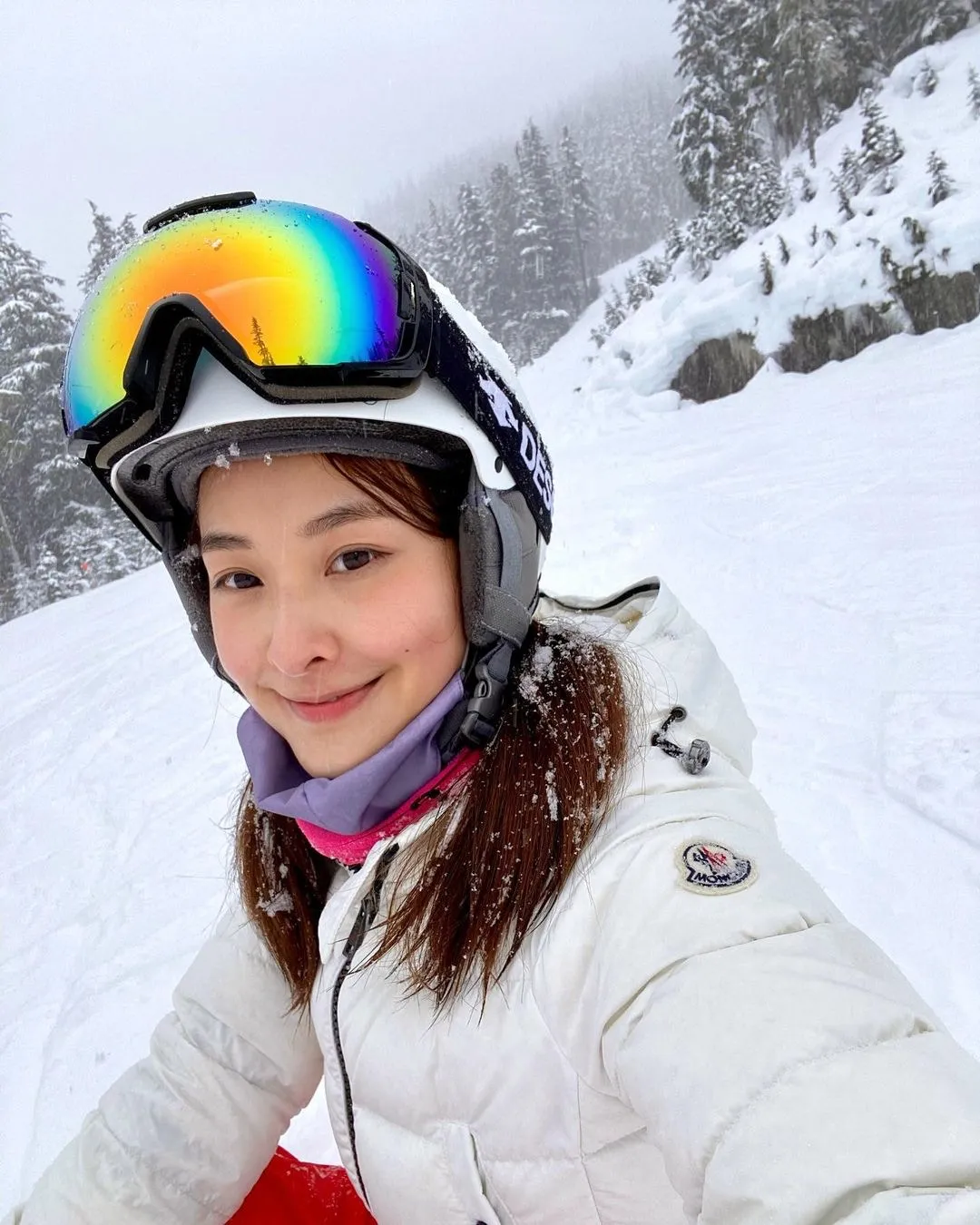 滑雪。（IG@missjni）