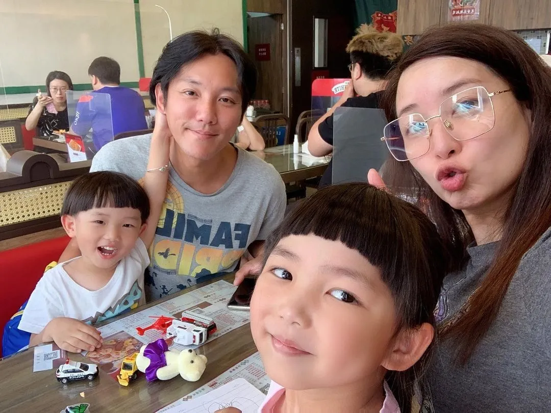 麥雅緻囡囡就讀於香港浸會大學附屬學校王錦輝中小學（麥雅緻ig）