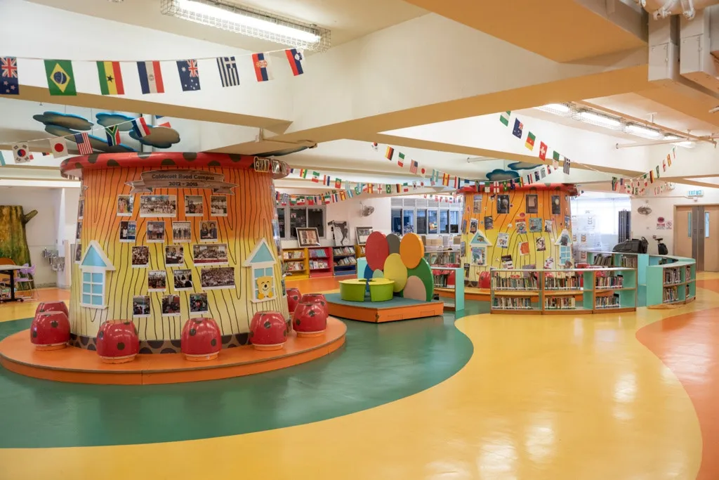 保良局蔡繼有學校校園設計跟隨學生需要，圖書館和休憩空間也十分寬廣，劉校長更堅持每節小息有半小時，讓學生有充足休息。