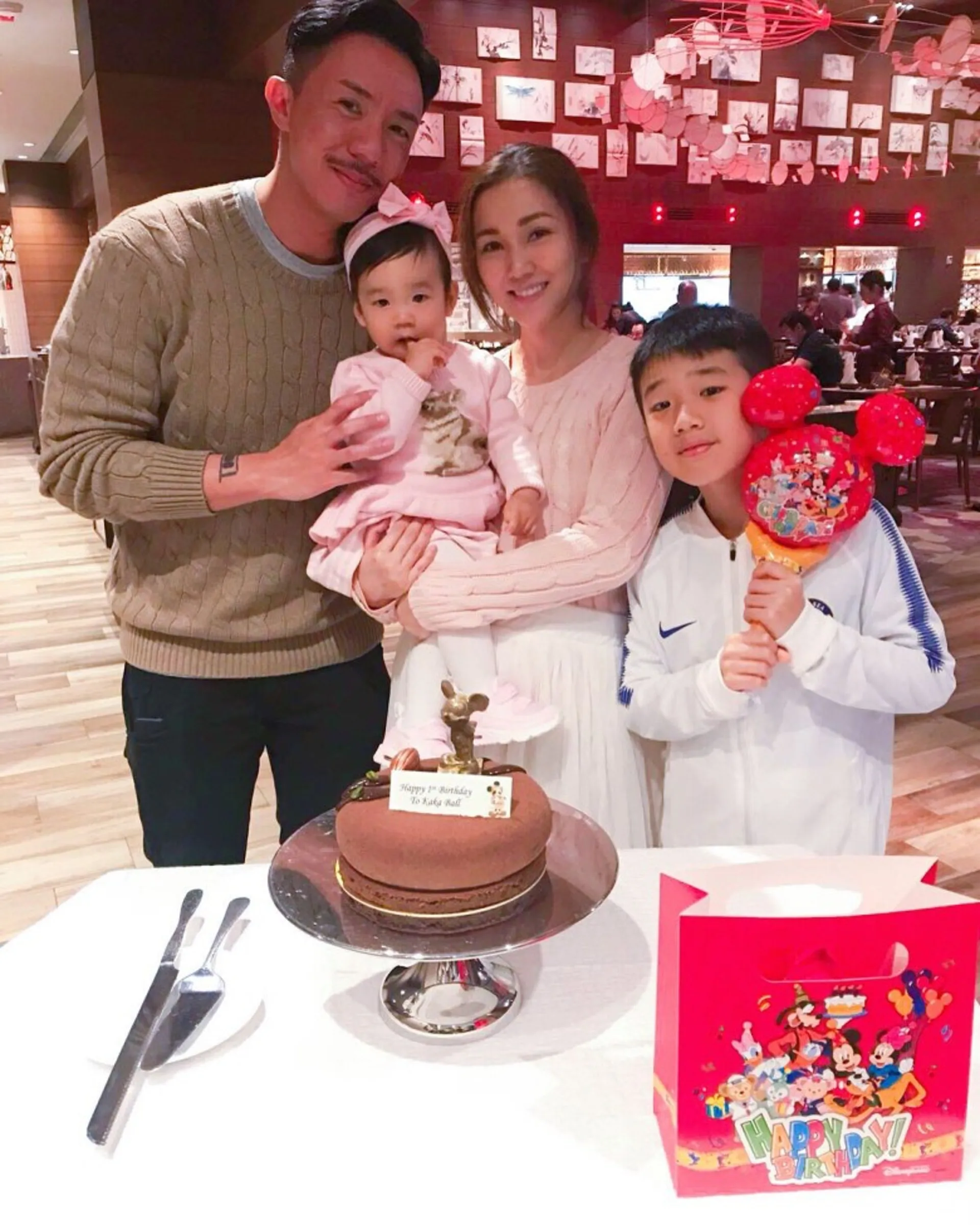 謝安琪張繼聰一家四口（ig：louischeung2013）