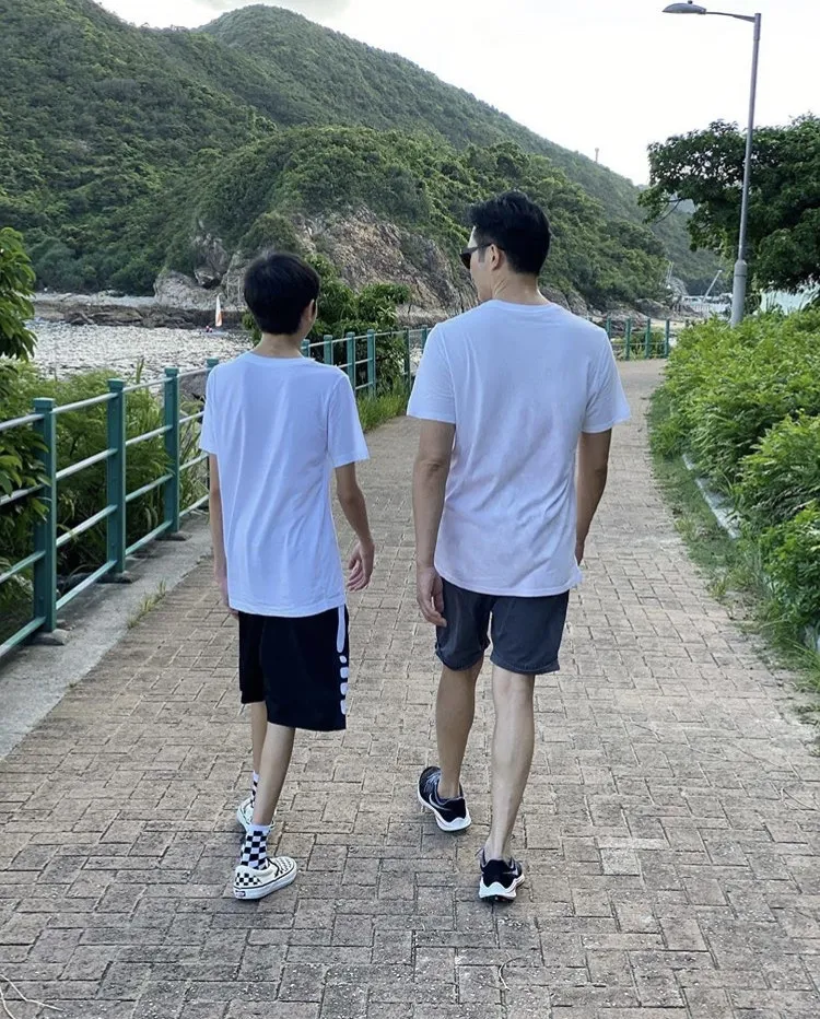 張智霖與囝囝（袁詠儀IG）
