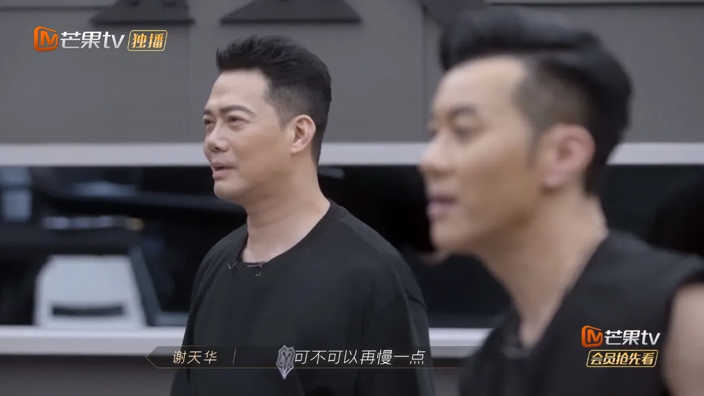 謝天華也感覺吃力。（視頻截圖）