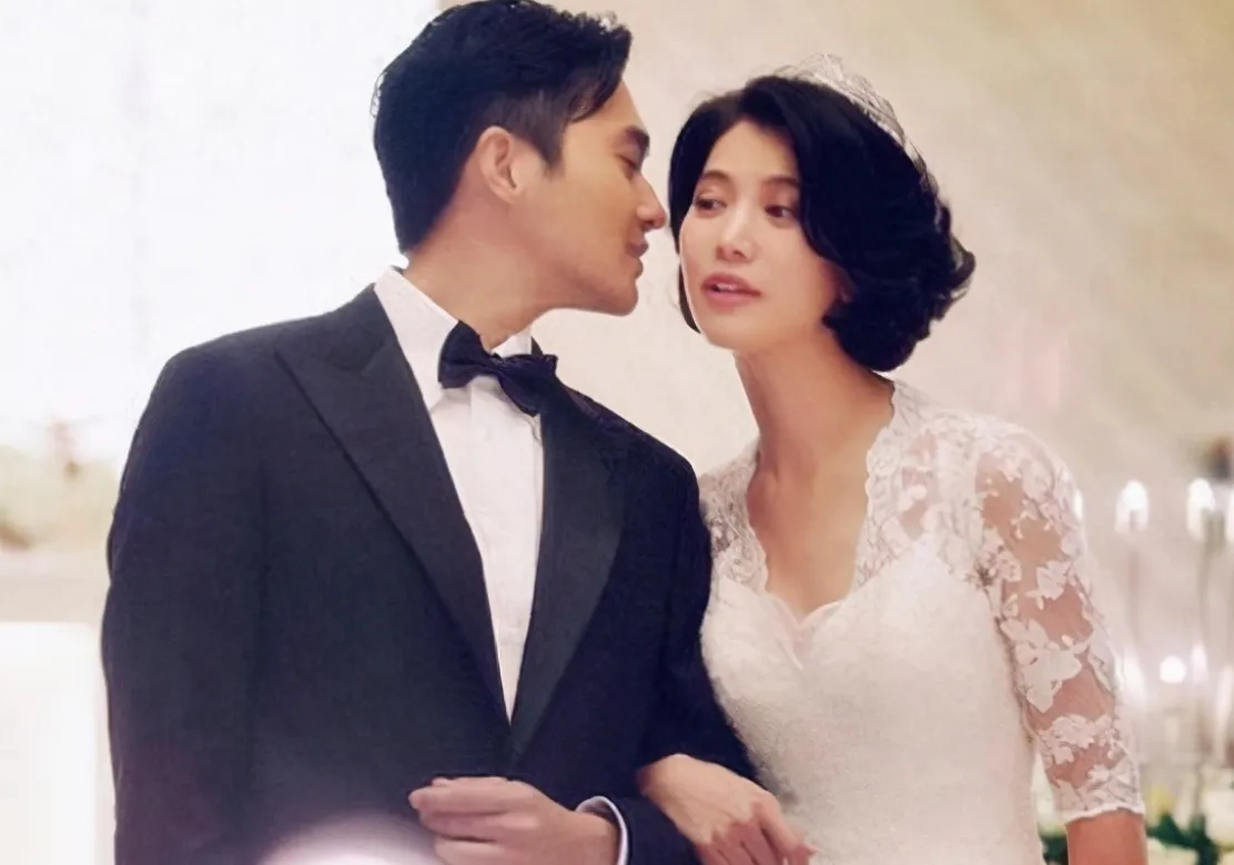 【2. 袁詠儀】今年袁詠儀與老公張智霖結婚原來已經20周年。（網上圖片）（網上圖片）