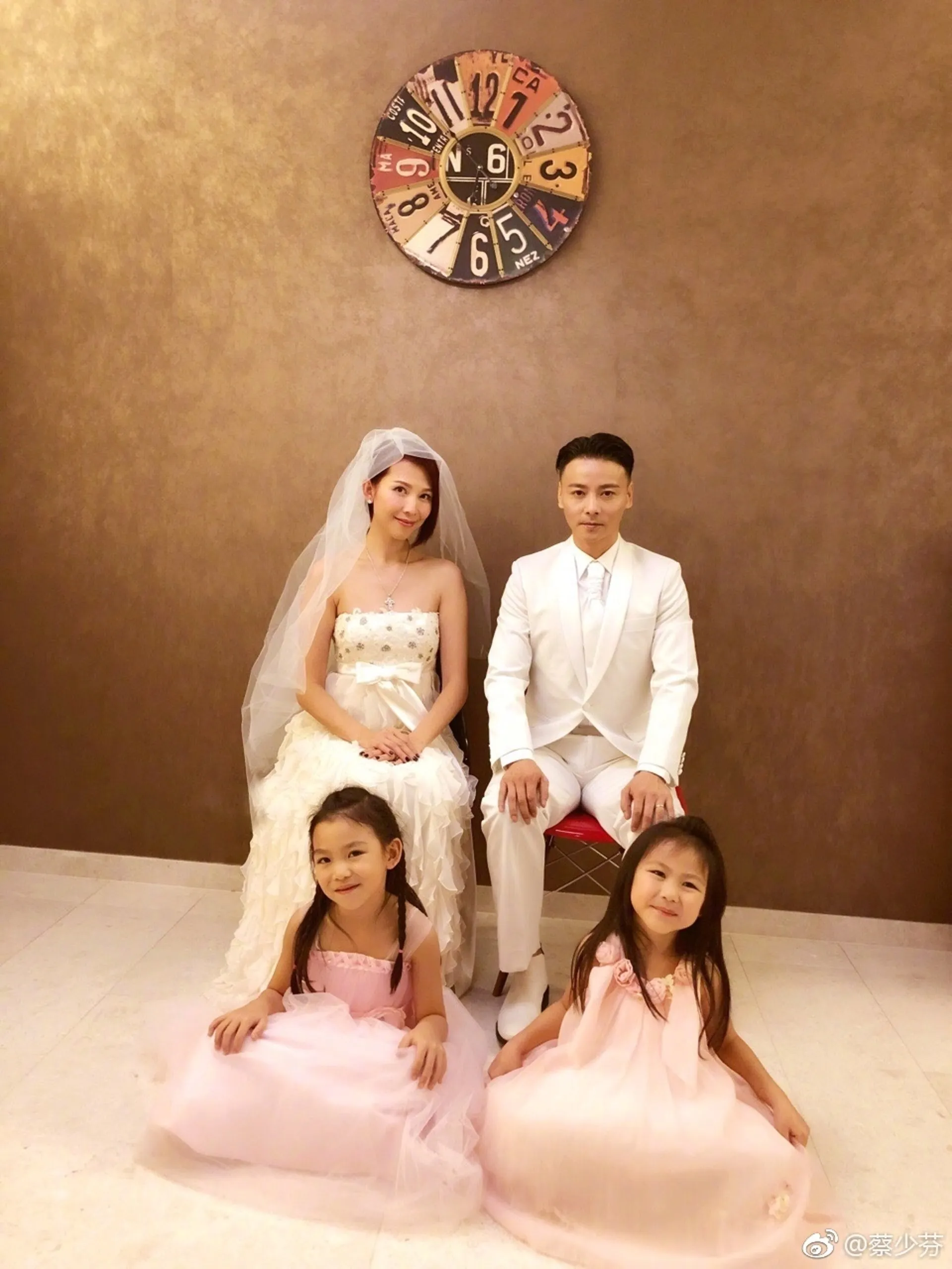 【3. 蔡少芬】另一位神顏「阿嫂」就是武打明星張晉的太太蔡少芬，二人結婚12年，經常在社交平台大晒恩愛。（網上圖片）