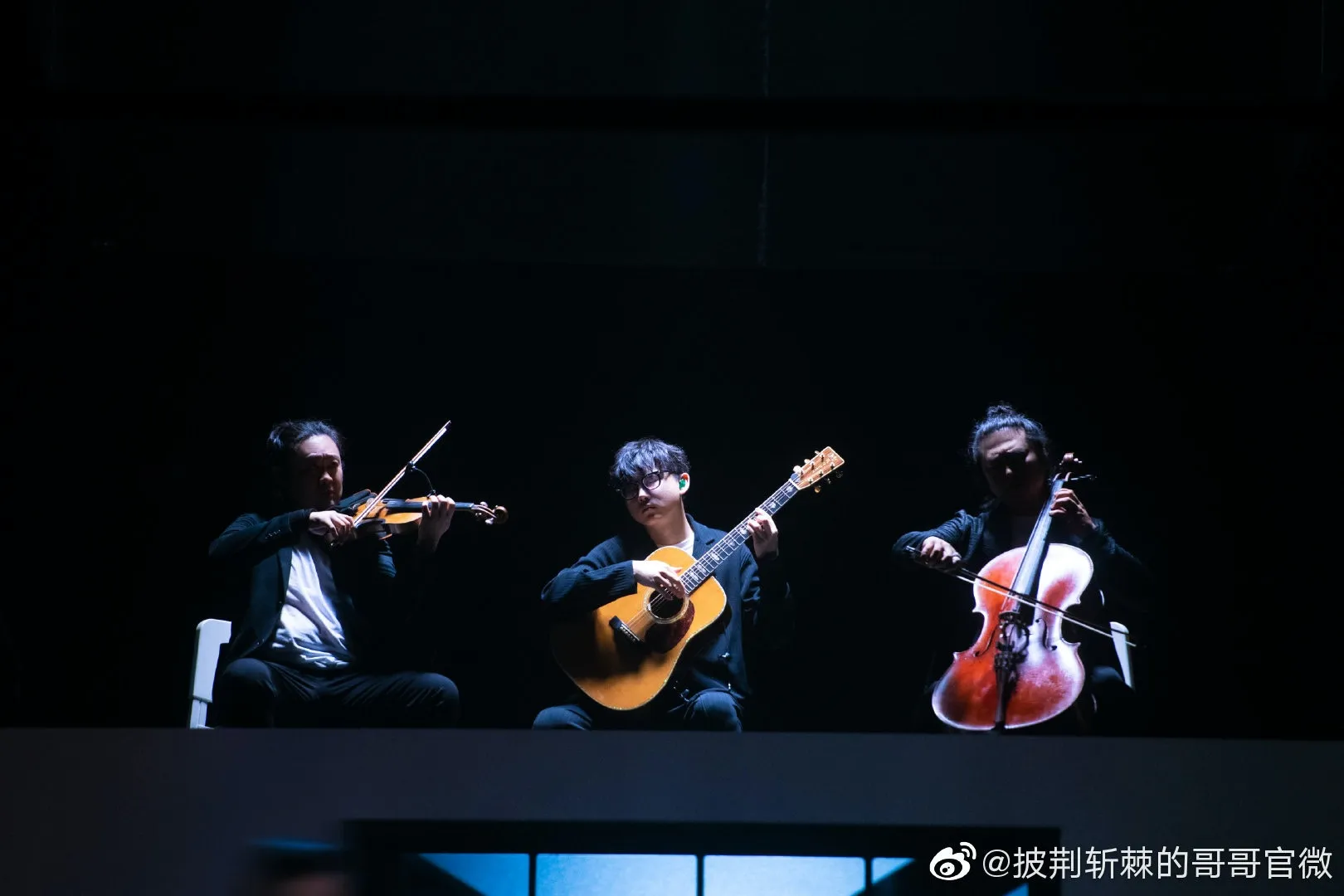 是一個跨界類的音樂製作與演出團體。（微博@披荊斬棘哥哥官微）
