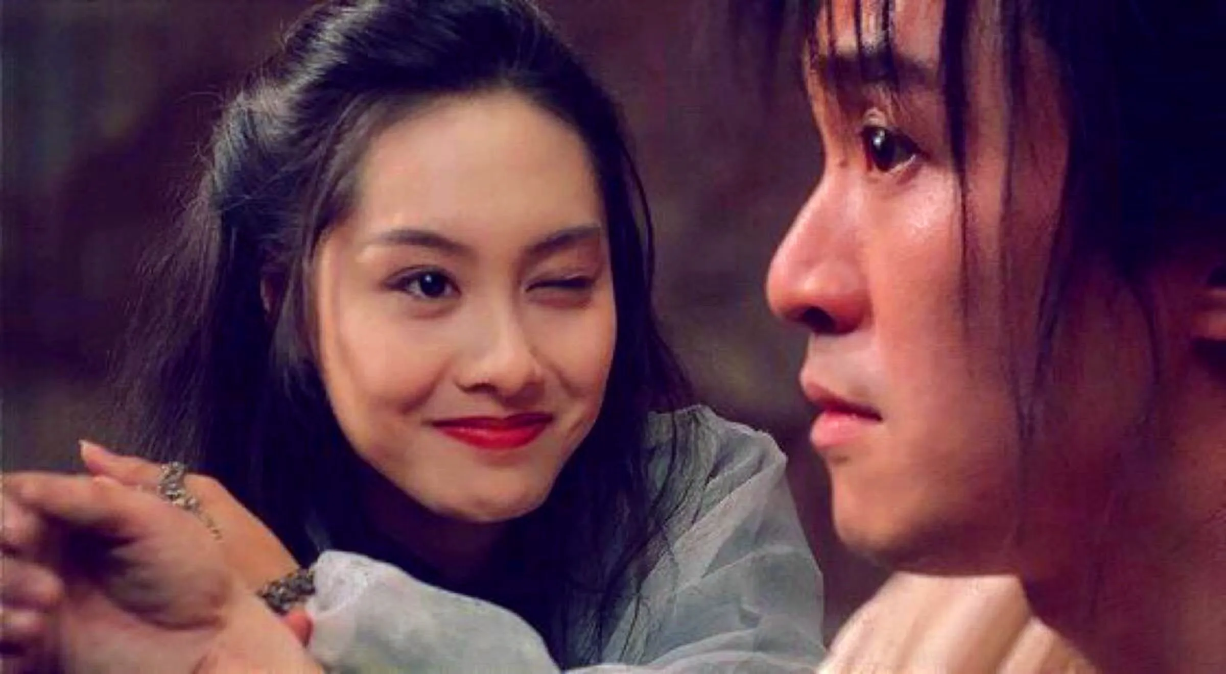 【朱茵｜凍齡保養】1995年由周星馳主演的電影《西遊記第一百零一回之月光寶盒》，朱茵飾演紫霞仙子。（《西遊記第一百零一回之月光寶盒》劇照）