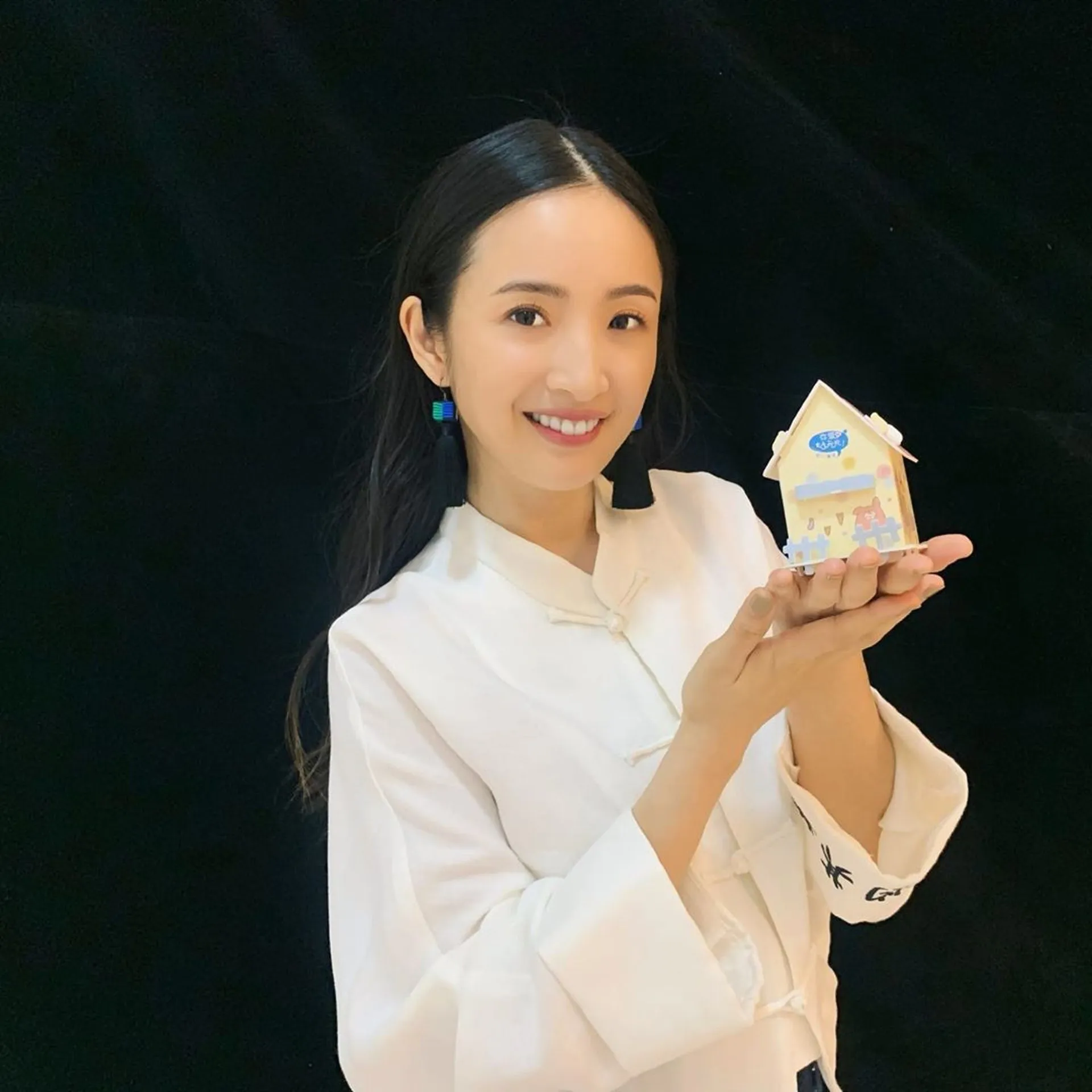 【林依晨】誤會６：豪門媳婦卑躬屈膝（林依晨@微博）