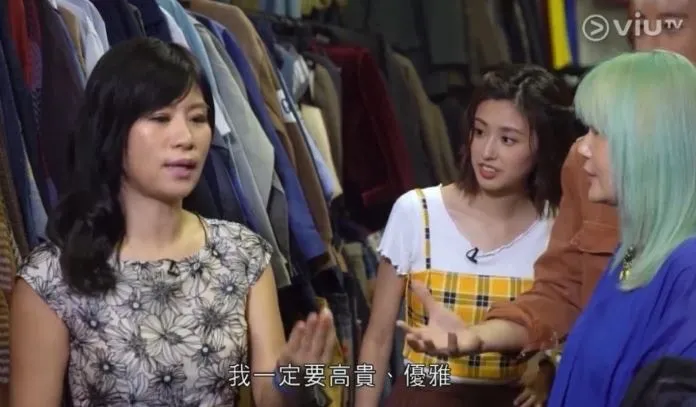七仙羽｜第２集中，七師傅解救的嘉賓就是超愛購物的杜如風，但七師傅更被杜如風成功游說到破戒買了一條連身裙。(《七救星》劇照)