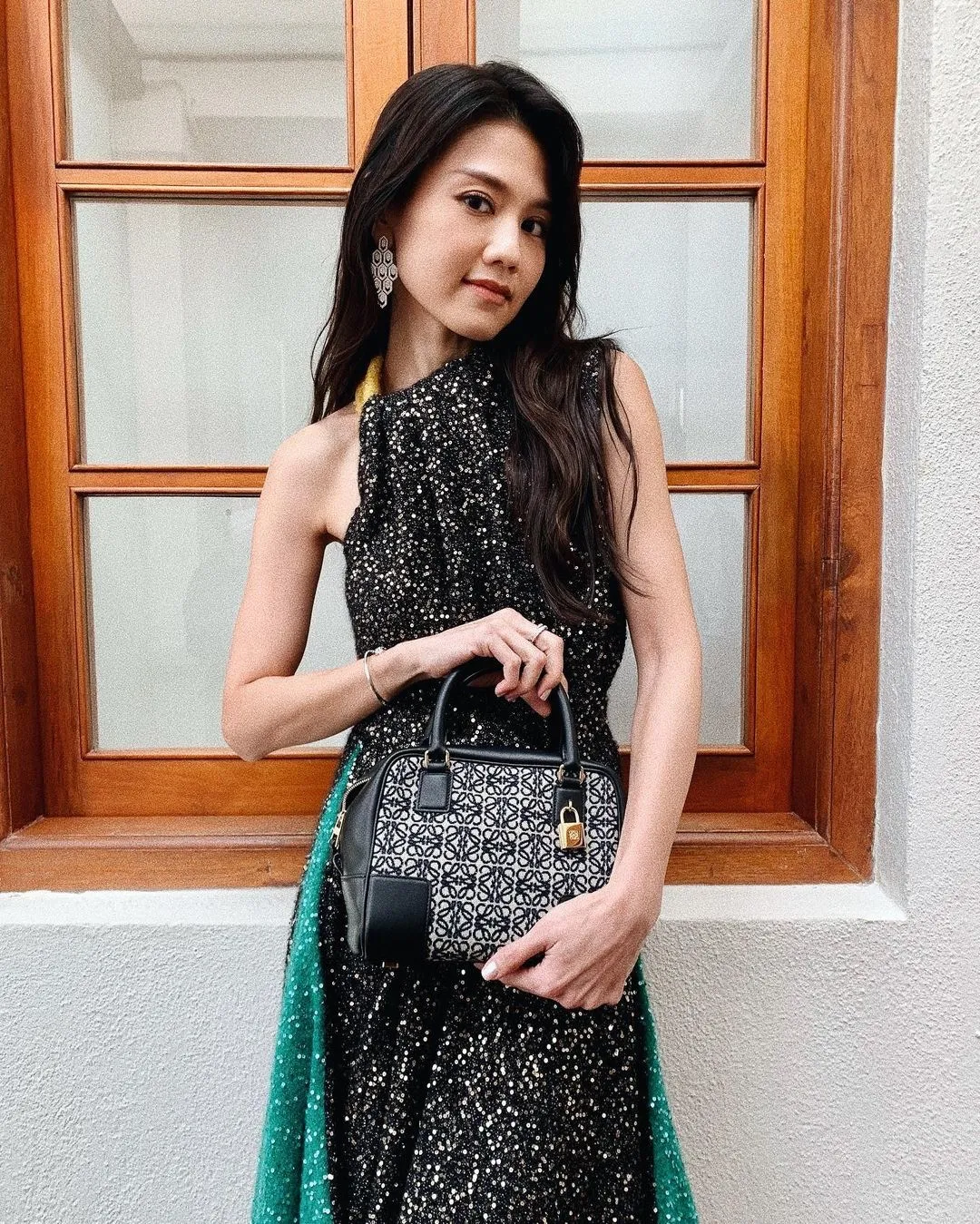 近年就似乎瘦了不少。（IG@chrissienana）