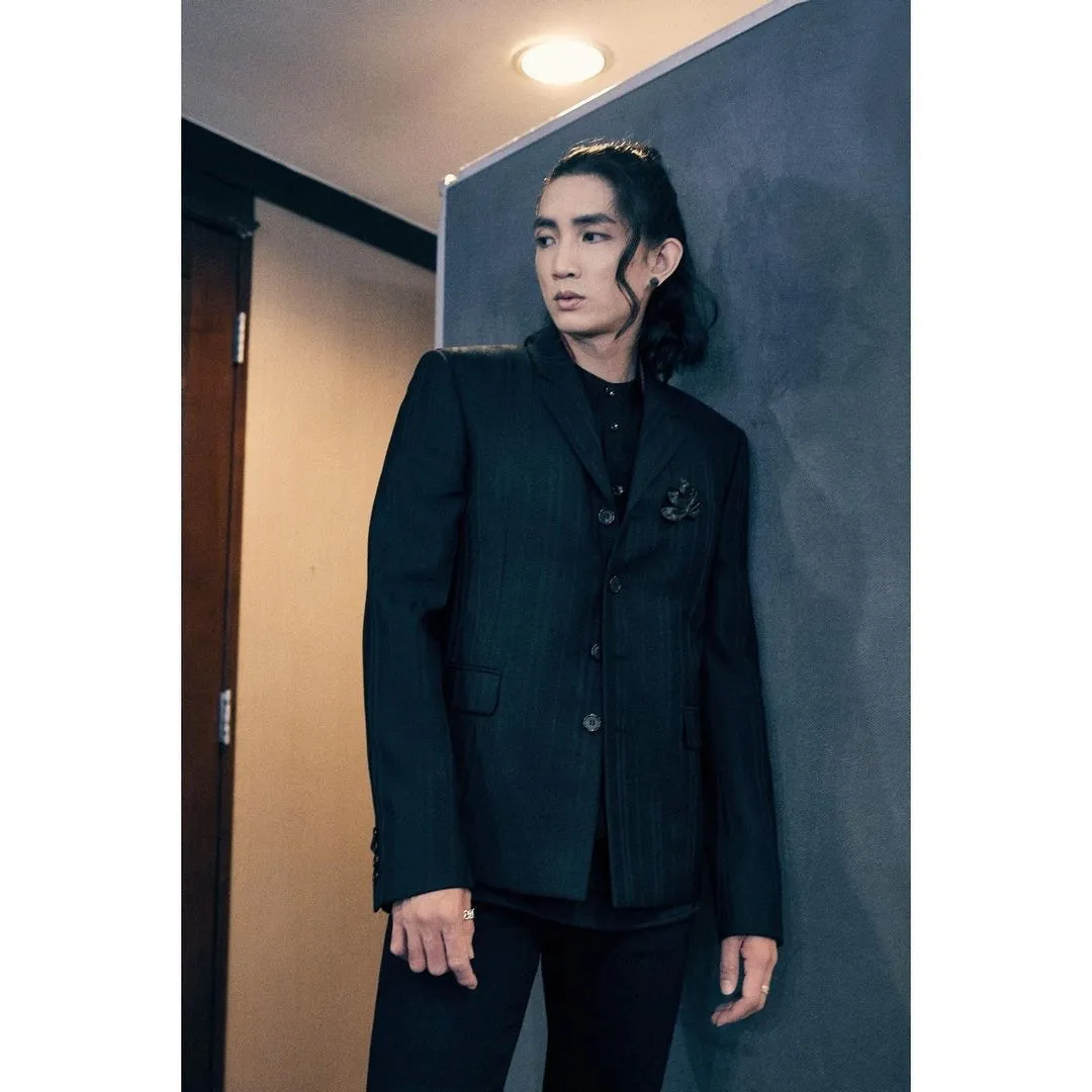 【Mirror聯乘MaskOn專屬團徽口罩】Lokman。（IG/ @llokmann）