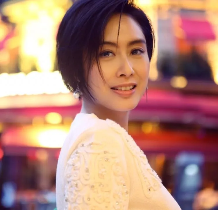 朱茵至今依然係女神。(微博圖片)