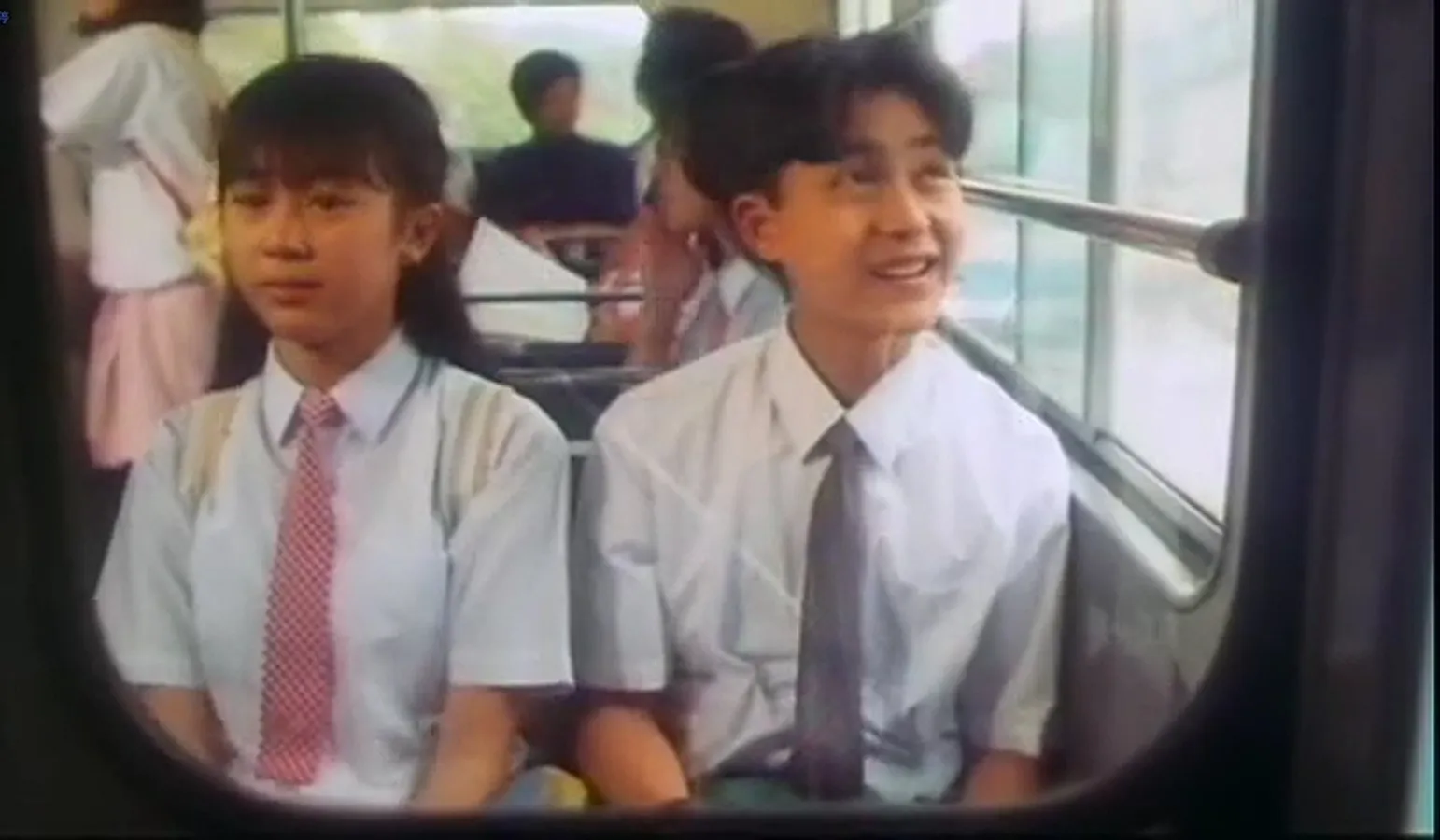 唐寧在1989年已經以8歲之齡作為童星出道，開始接拍廣告和電視劇（劇照）