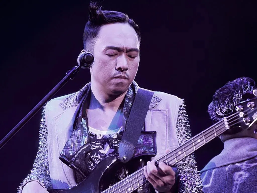 Wong Ka Keung slams vandalism on brother's grave